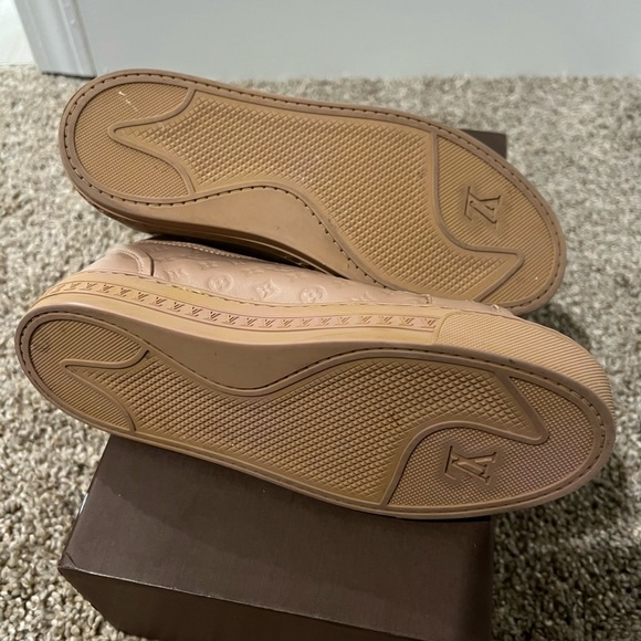 Louis Vuitton Children Size 1 sneakers - Picture 3 of 3